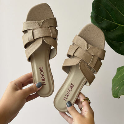 Zapatos modelo sandalias camel de tiras cruzadas con taquito de 1.5cm