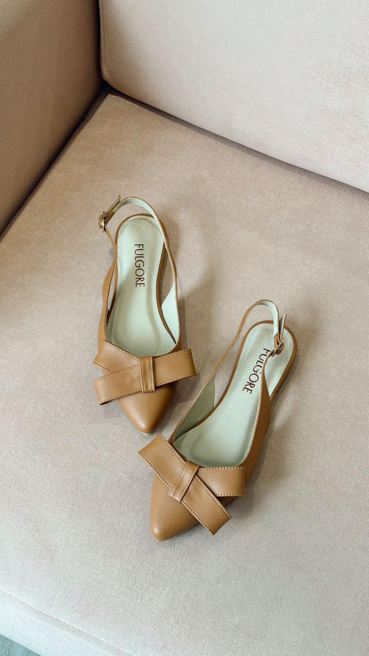 Zapatos modelo sandalias con lazo color café miel - Imagen 2