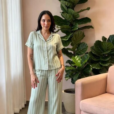Pijama blusa y pantalón color verde con rayas blancas